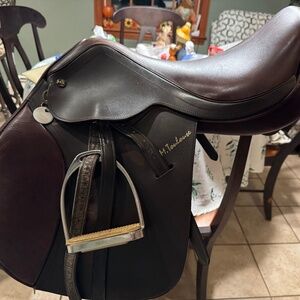 16.5 Toulouse Close Contact Saddle
